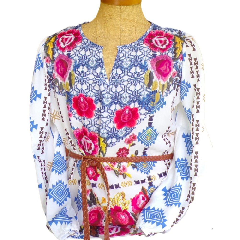 NWOT Womens Plus Blouse Graphic Print Long Sleeve V Neck